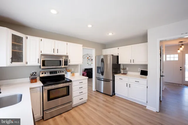 $427,400 | 1817 West Clear Lake Drive, Salisbury, MD 21804