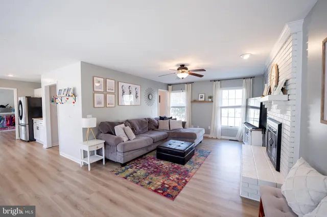 $427,400 | 1817 West Clear Lake Drive, Salisbury, MD 21804