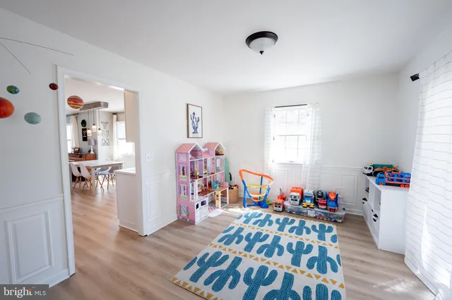 $427,400 | 1817 West Clear Lake Drive, Salisbury, MD 21804