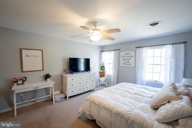 $427,400 | 1817 West Clear Lake Drive, Salisbury, MD 21804