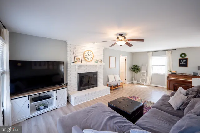 $427,400 | 1817 West Clear Lake Drive, Salisbury, MD 21804