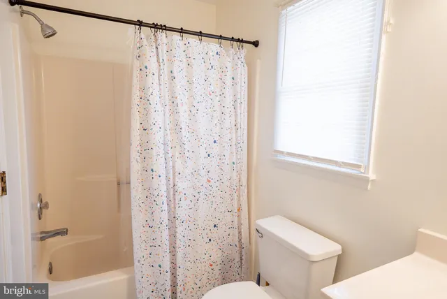 $427,400 | 1817 West Clear Lake Drive, Salisbury, MD 21804