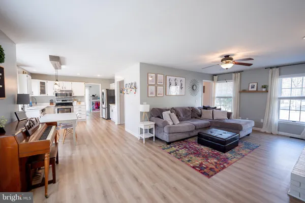 $427,400 | 1817 West Clear Lake Drive, Salisbury, MD 21804