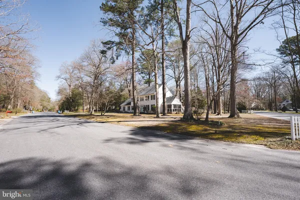 $427,400 | 1817 West Clear Lake Drive, Salisbury, MD 21804