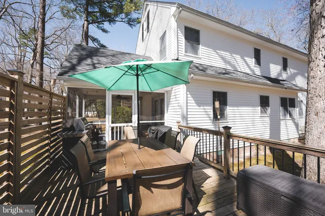 $427,400 | 1817 West Clear Lake Drive, Salisbury, MD 21804