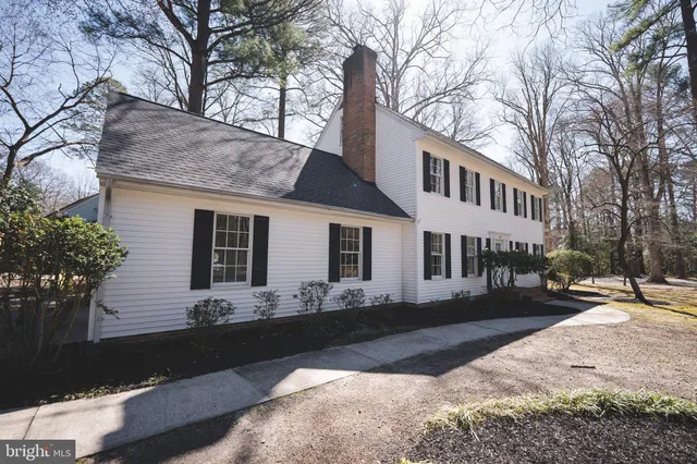 $427,400 | 1817 West Clear Lake Drive, Salisbury, MD 21804