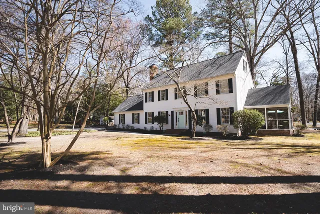 $427,400 | 1817 West Clear Lake Drive, Salisbury, MD 21804