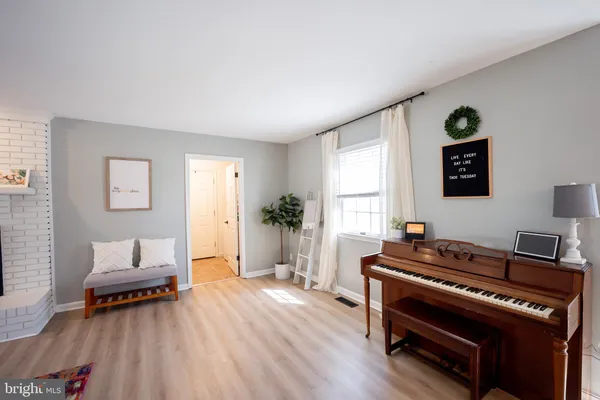 $427,400 | 1817 West Clear Lake Drive, Salisbury, MD 21804