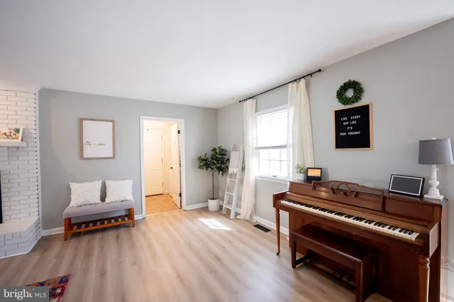 $427,400 | 1817 West Clear Lake Drive, Salisbury, MD 21804