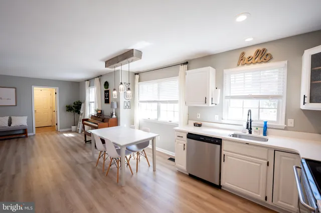 $427,400 | 1817 West Clear Lake Drive, Salisbury, MD 21804