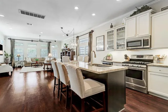 $3,400 | 5805 Larkin Street, Houston, TX 77007