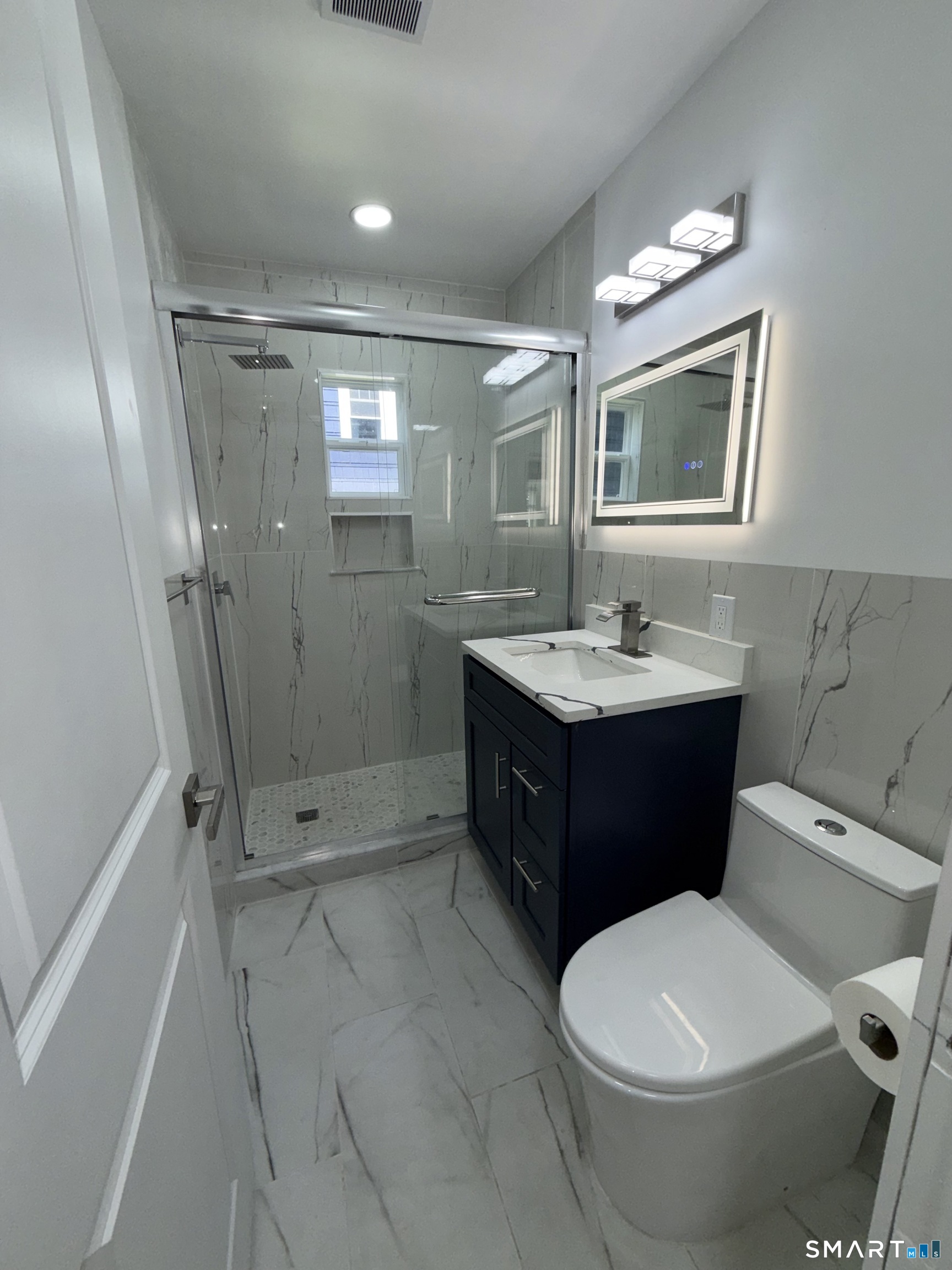 332 Robbins Street Waterbury, CT 06708 - Photo 14 of 28 Gallery Image 14