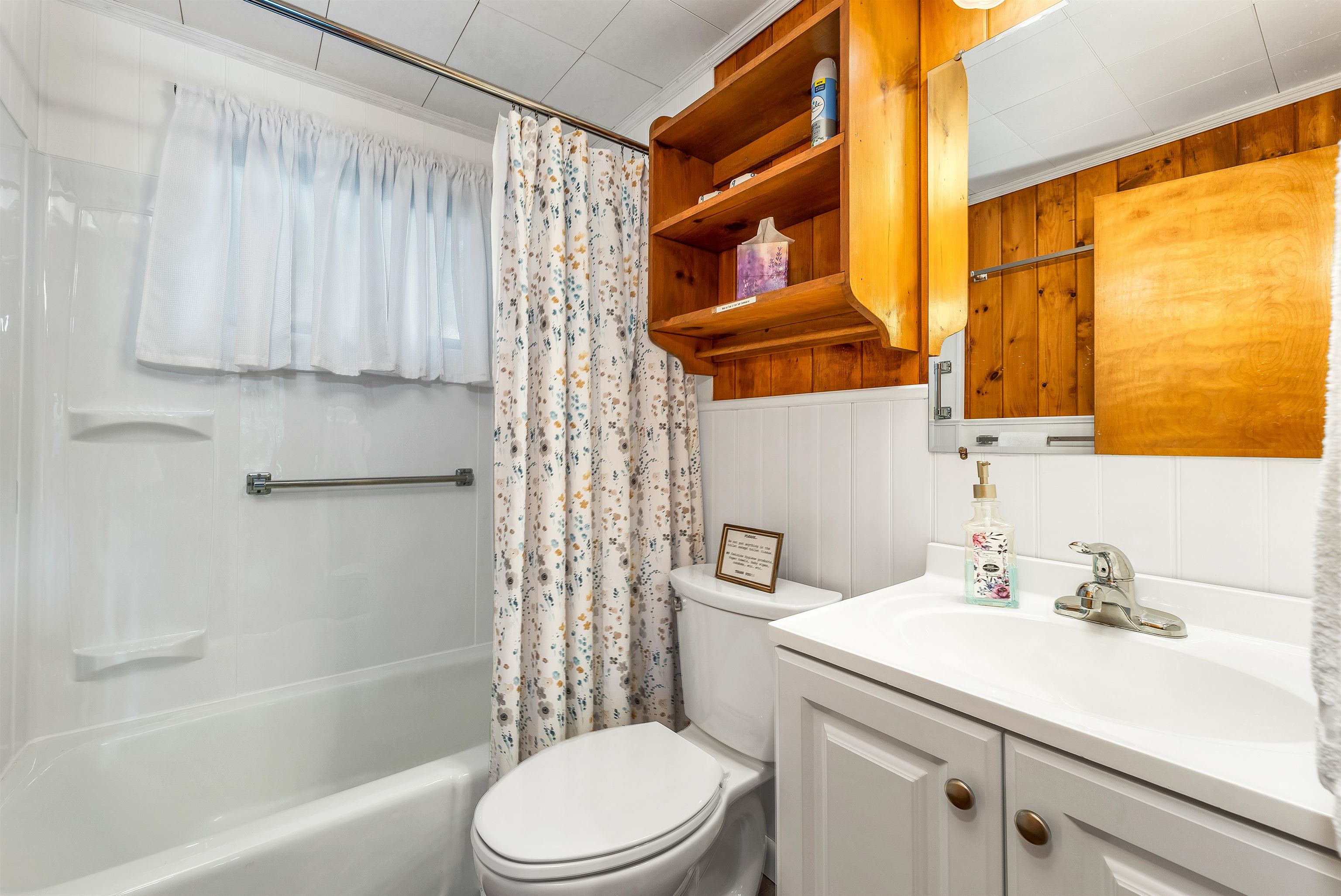 678 North Main Street, Unit 11 Wolfeboro, NH 03894 - Photo 17 of 34