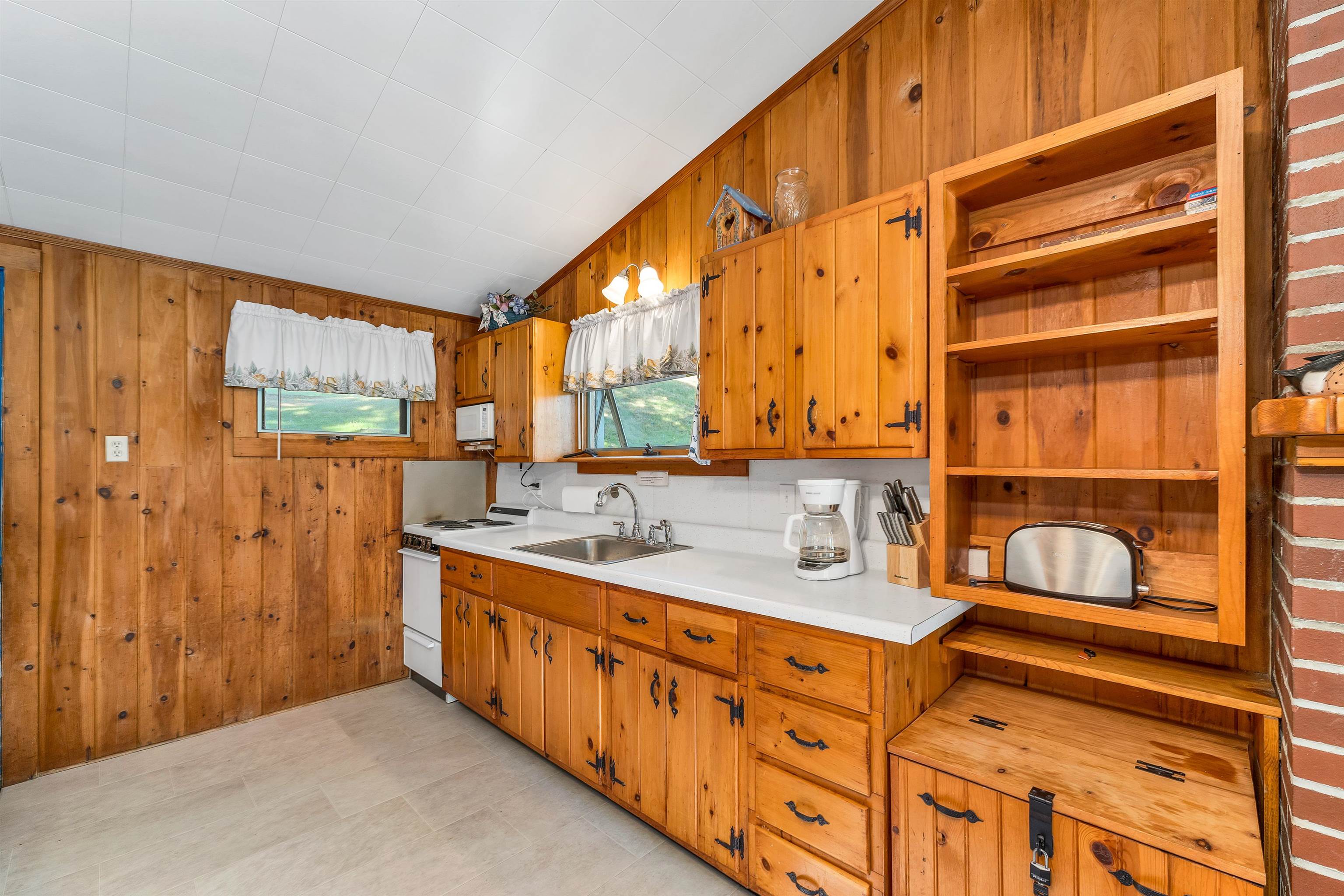 678 North Main Street, Unit 11 Wolfeboro, NH 03894 - Photo 7 of 34