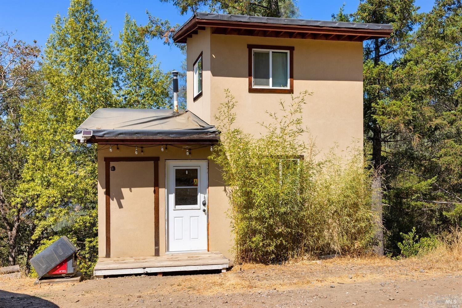 34010 Shimmins Ridge Road Willits, CA 95490 - Photo 4 of 56 Lower cabin