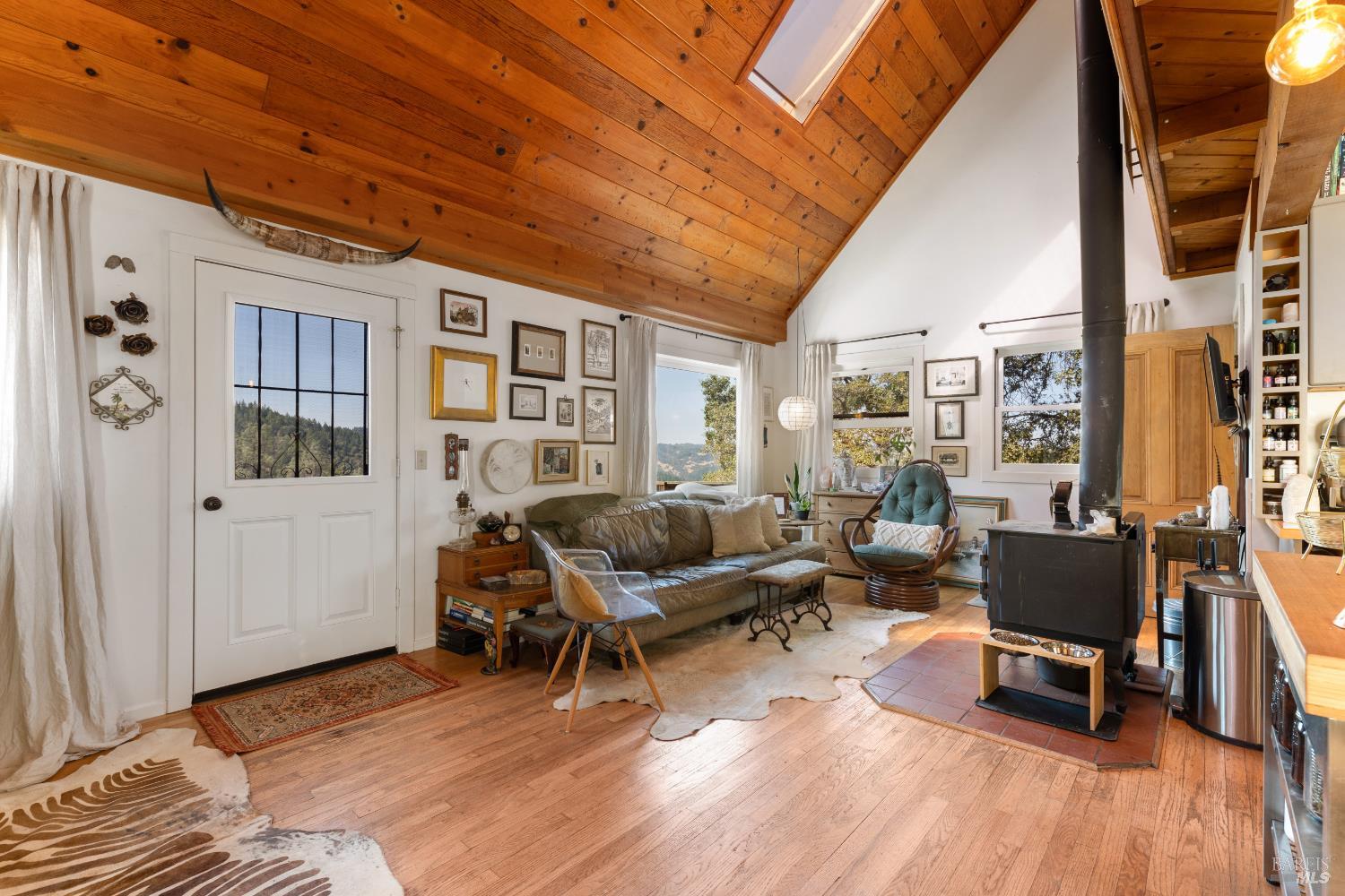 34010 Shimmins Ridge Road Willits, CA 95490 - Photo 6 of 56