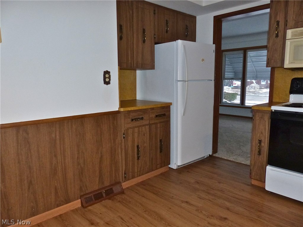 1823 Rush Road Wickliffe, OH 44092 - Photo 9 of 22 Gallery Image 9