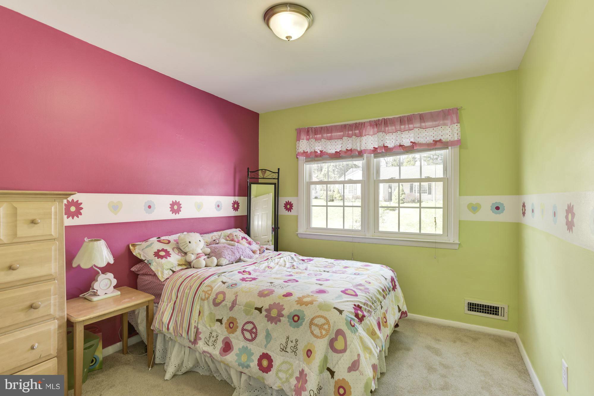 907 Breezewick Road Baltimore, MD 21286 - Photo 22 of 29 3rd Bedroom