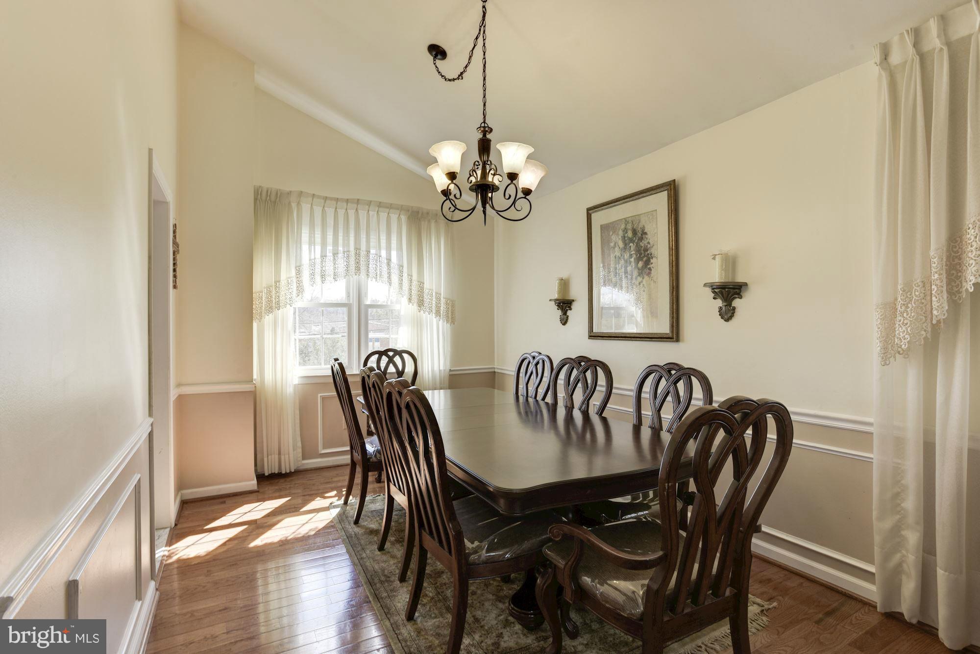 907 Breezewick Road Baltimore, MD 21286 - Photo 8 of 29 Dining Room