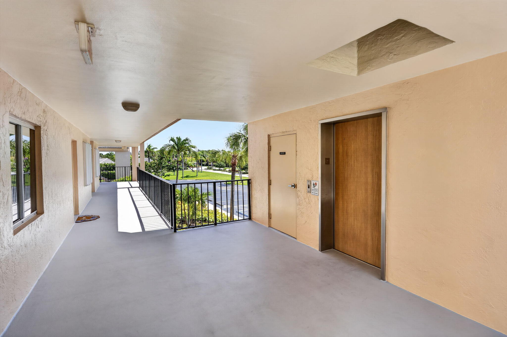 275 Palm Avenue, Unit D Jupiter, FL 33477 - Photo 2 of 56 2-web-or-mls-_MLP5610