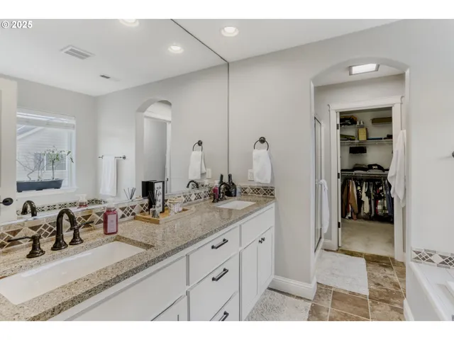 $619,000 | 821 North 27th Avenue, Cornelius, OR 97113