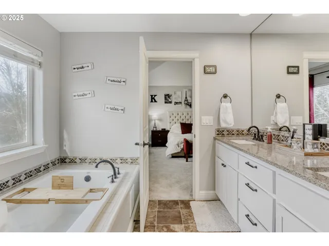 $619,000 | 821 North 27th Avenue, Cornelius, OR 97113