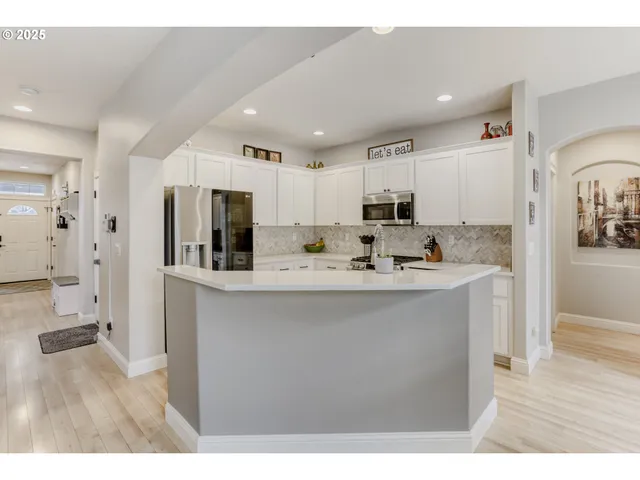 $619,000 | 821 North 27th Avenue, Cornelius, OR 97113