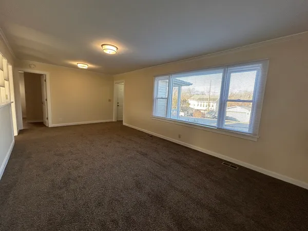 $2,050 | 378 Council Trail, Lake In The Hills, IL 60156