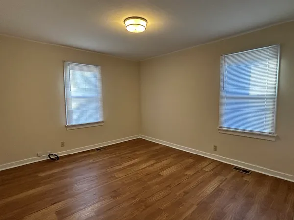 $2,050 | 378 Council Trail, Lake In The Hills, IL 60156