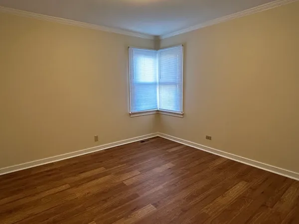 $2,050 | 378 Council Trail, Lake In The Hills, IL 60156