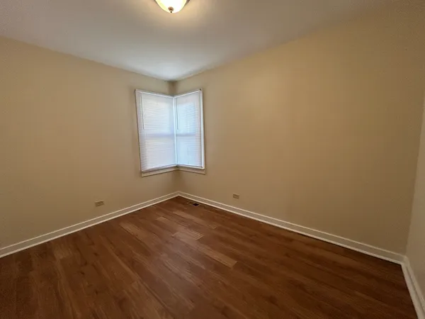 $2,050 | 378 Council Trail, Lake In The Hills, IL 60156