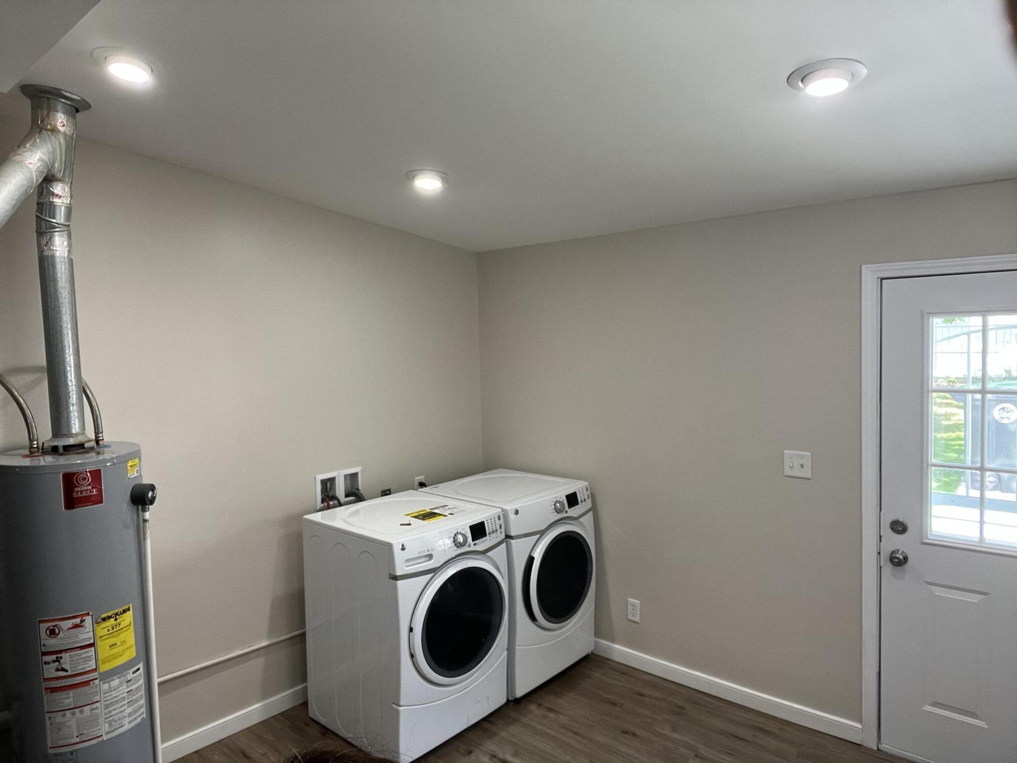 3851 Maple Street Hobart, IN 46342 - Photo 22 of 28 a utility room with dryer and washer