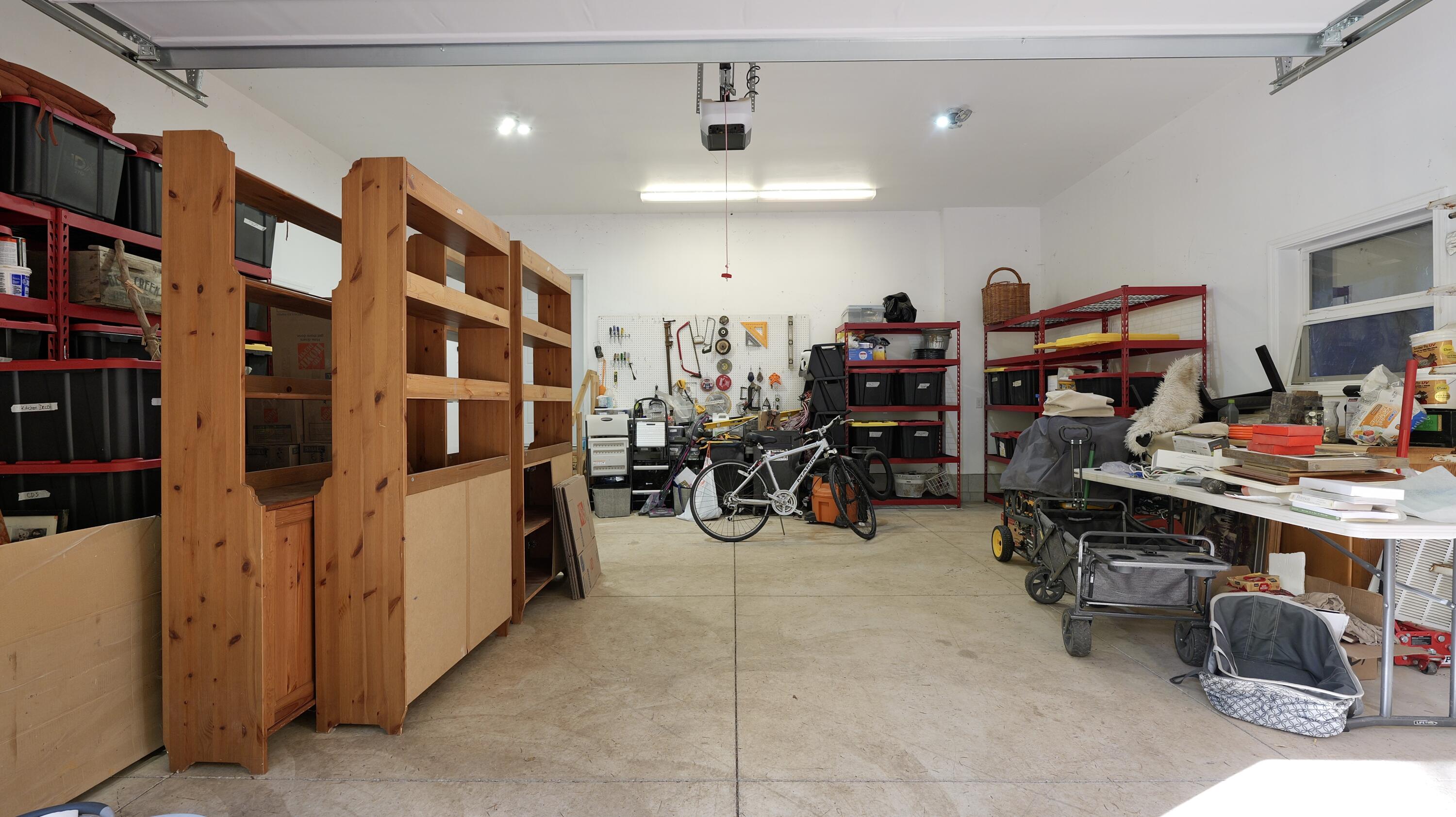 52 Dodes Creek Road Trail, OR 97541 - Photo 56 of 110 Attached 2 Car Garage