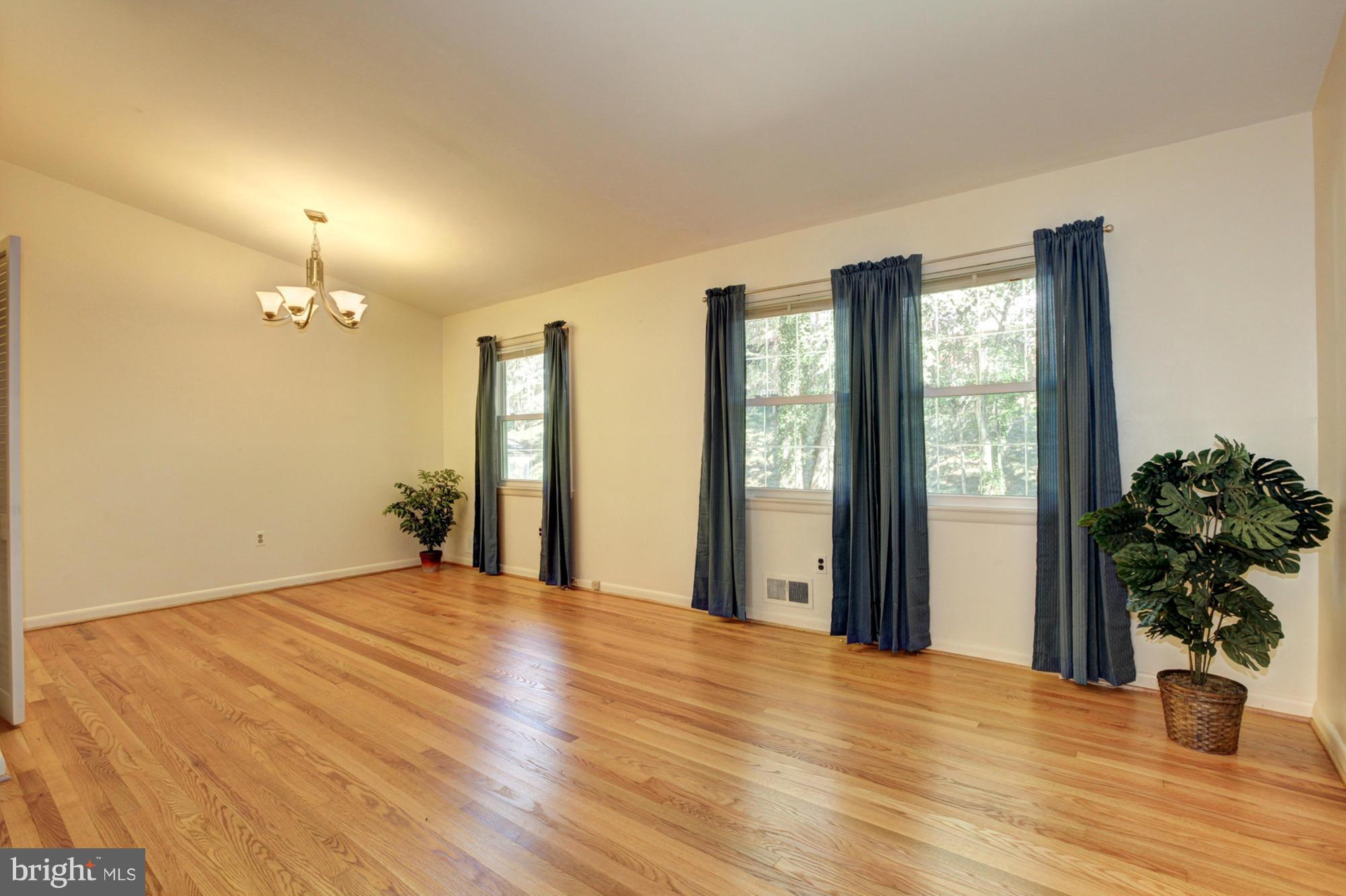 1118 Tiffany Road Silver Spring, MD 20904 - Photo 4 of 30 Dining Room