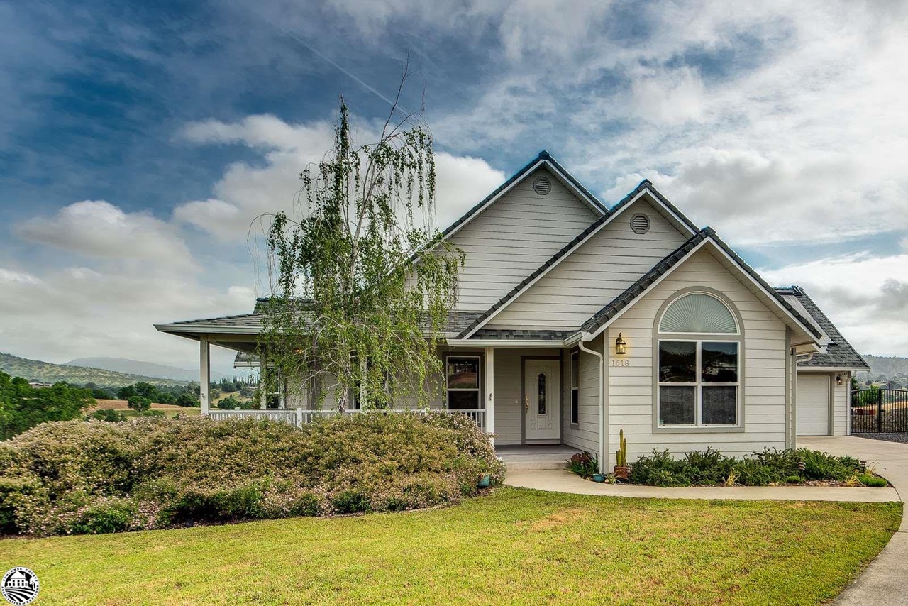 1618 Cheyenne Road Copperopolis, CA 95228 - Photo 28 of 30 a front view of a house with garden