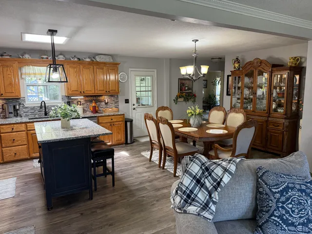 $385,000 | 425 Brandy Hills Drive, South Pittsburg, TN 37380