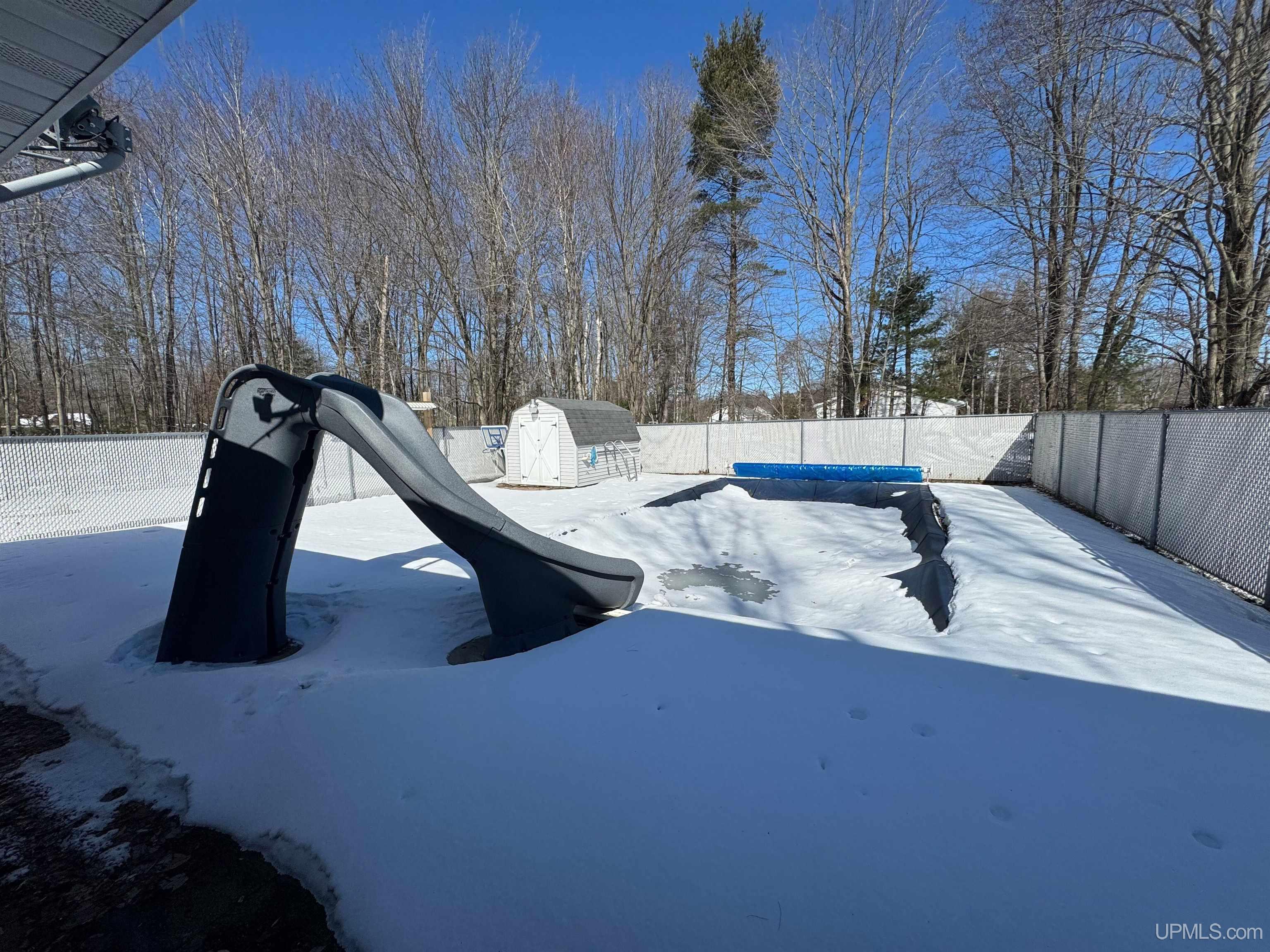 6841 M 75th M Road Escanaba, MI 49829 - Photo 2 of 23