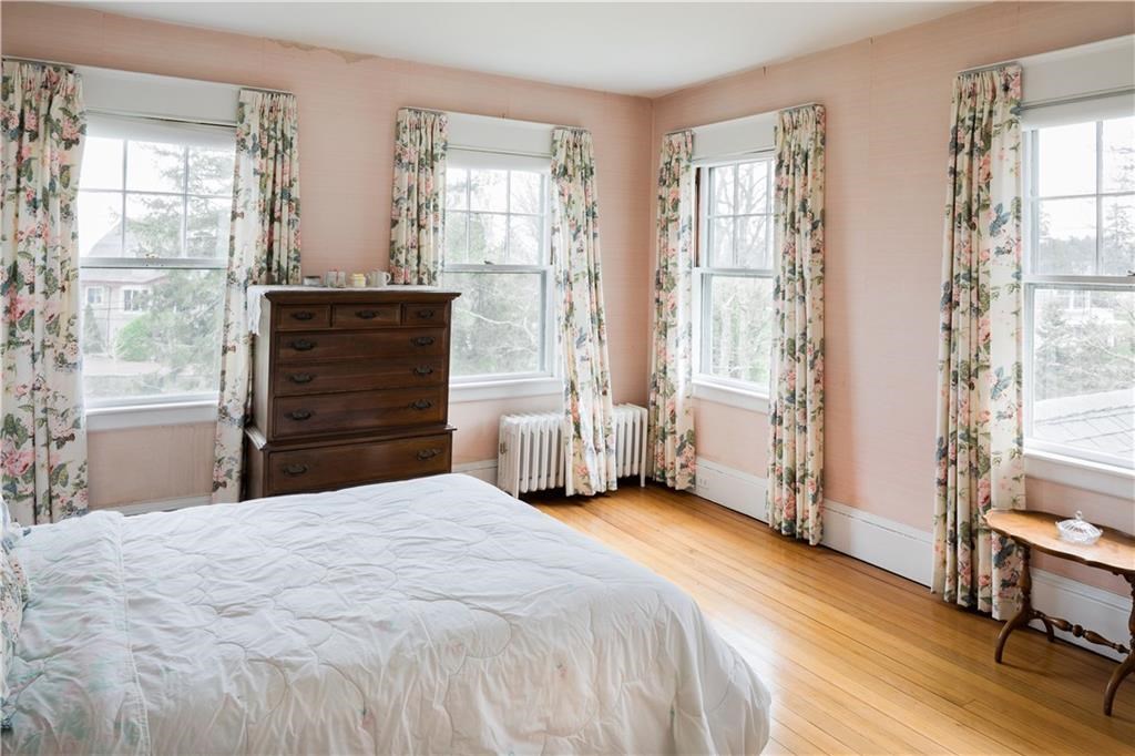 8 Ocean View Highway Westerly, RI 02891 - Photo 15 of 25