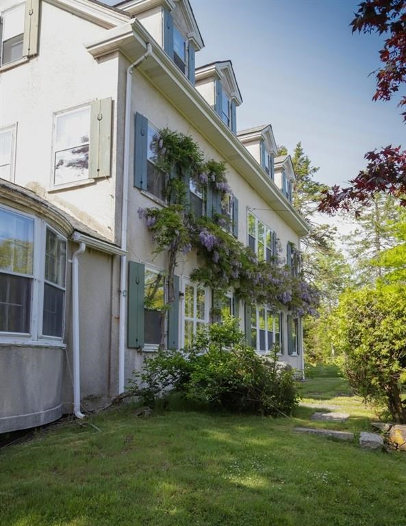 8 Ocean View Highway Westerly, RI 02891 - Photo 3 of 25