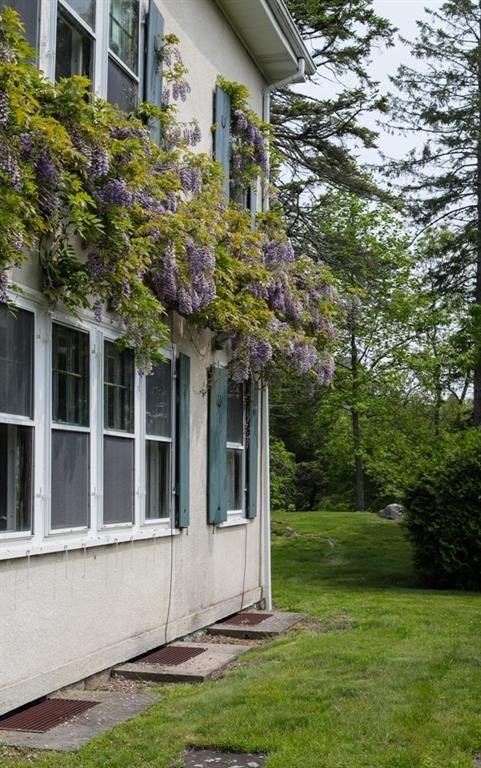 8 Ocean View Highway Westerly, RI 02891 - Photo 4 of 25