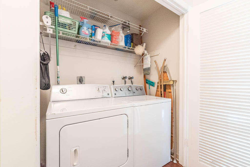 231 Northwest 15th Street Boca Raton, FL 33432 - Photo 17 of 22 a utility room with dryer and washer