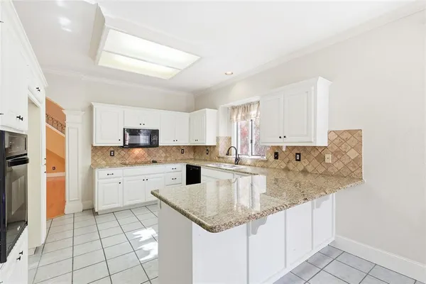 $2,895 | 5518 Australia Court, Rockwall, TX 75032