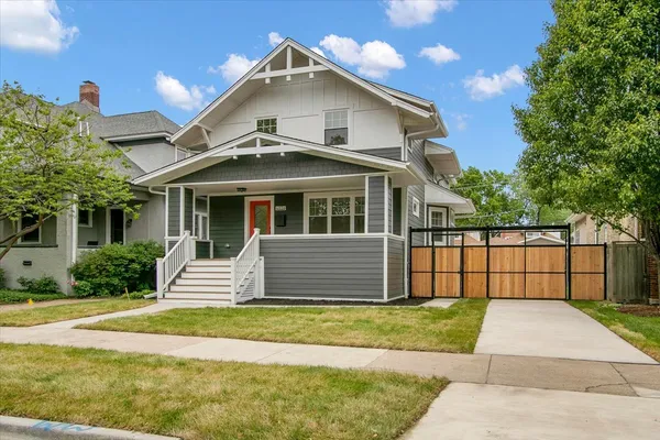 $1,299,900 | 4036 West Warwick Avenue, Chicago, IL 60641