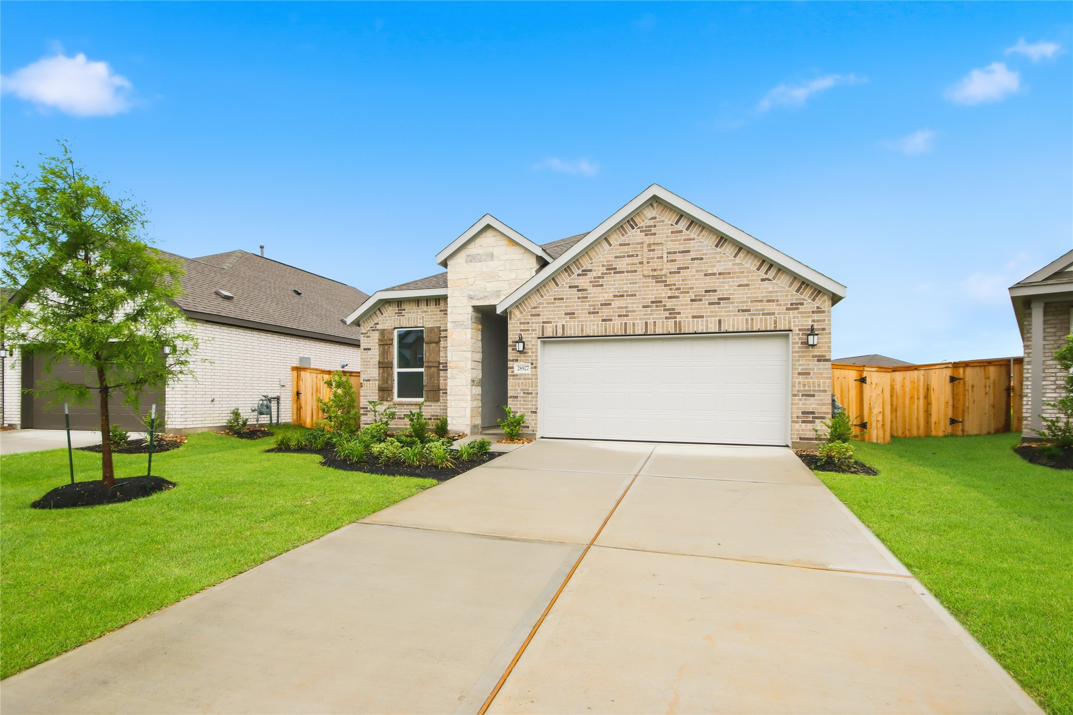 28927 Rustic Robin Lane Hockley, TX 77447 - Photo 1 of 25 a view of a house with a yard