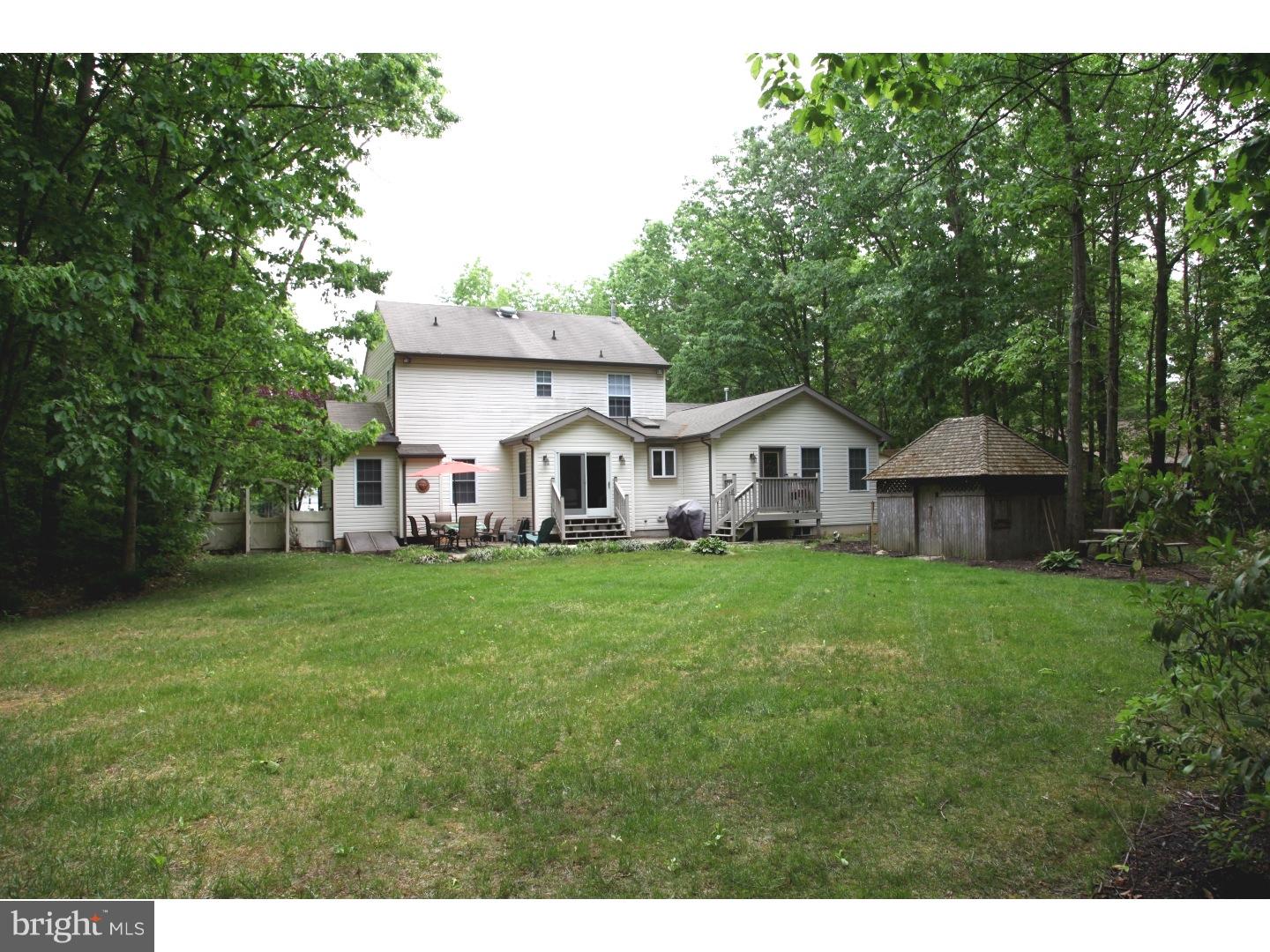 27 Old Farm Road Sicklerville, NJ 08081 - Photo 2 of 25 Exterior Back