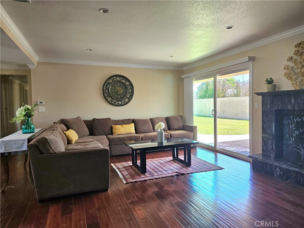 2092 Cutler Street Simi Valley, CA 93065 - Photo 30 of 34