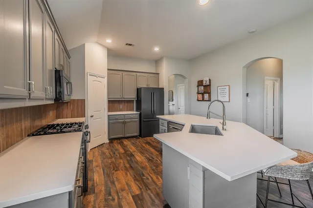 $499,999 | 109 Pedernales Court, New Fairview, TX 76078