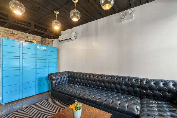 $1,196 | 4875 North Magnolia Avenue, Unit 112, Chicago, IL 60640