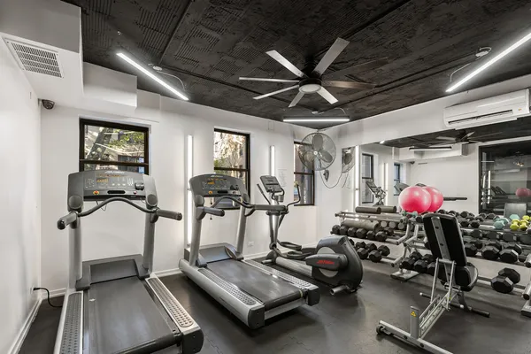 $1,196 | 4875 North Magnolia Avenue, Unit 112, Chicago, IL 60640