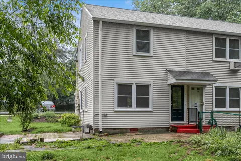 $199,000 | 3 D Plateau Place, Greenbelt, MD 20770